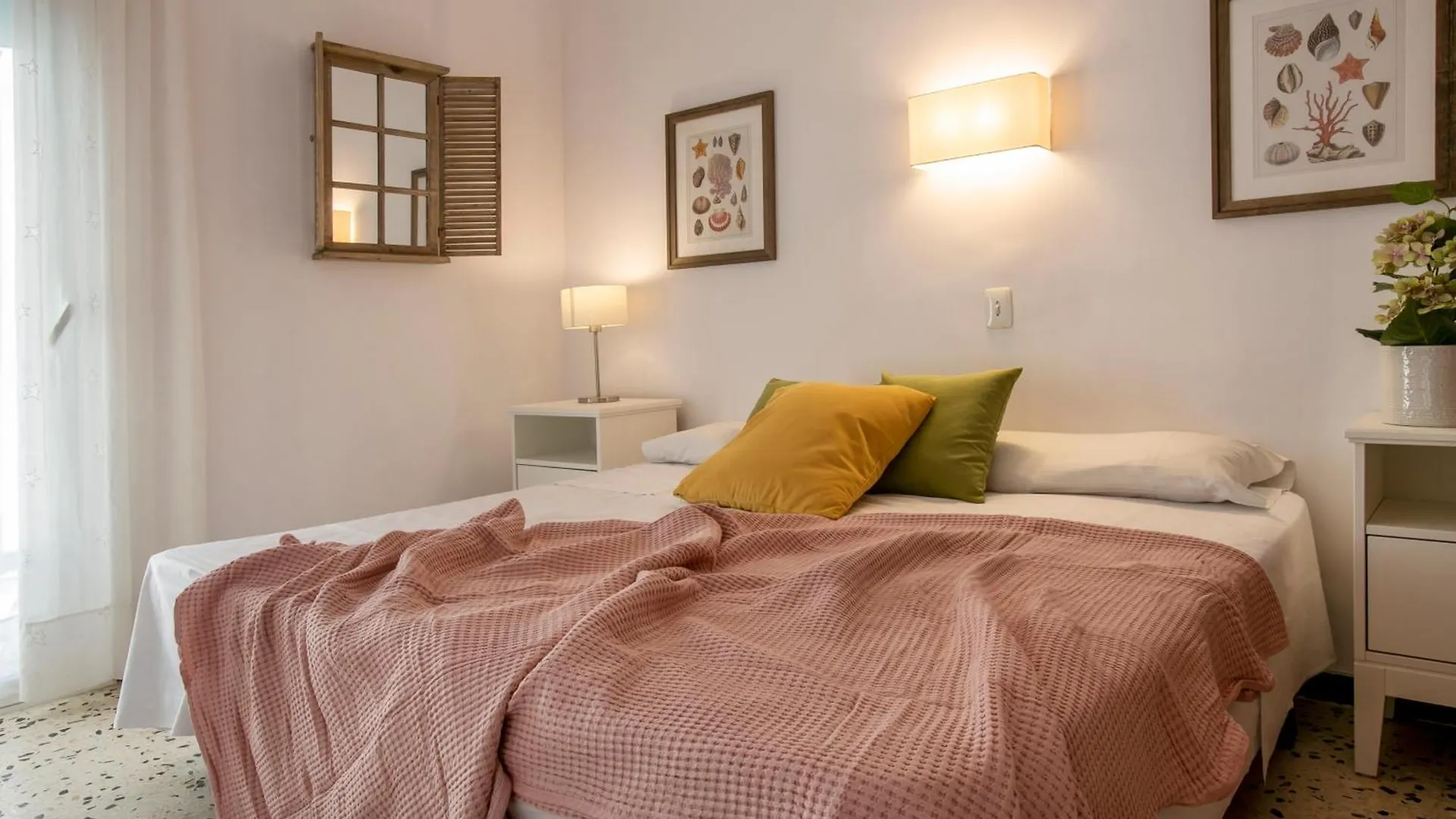 Cozy Apartment 50 Meters Beach Calafell 0*,  Espanha