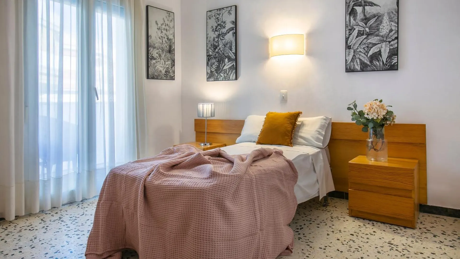 Cozy Apartment 50 Meters Beach Calafell